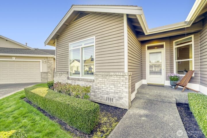 Property Photo:  4632  148th Street SW 4  WA 98087 