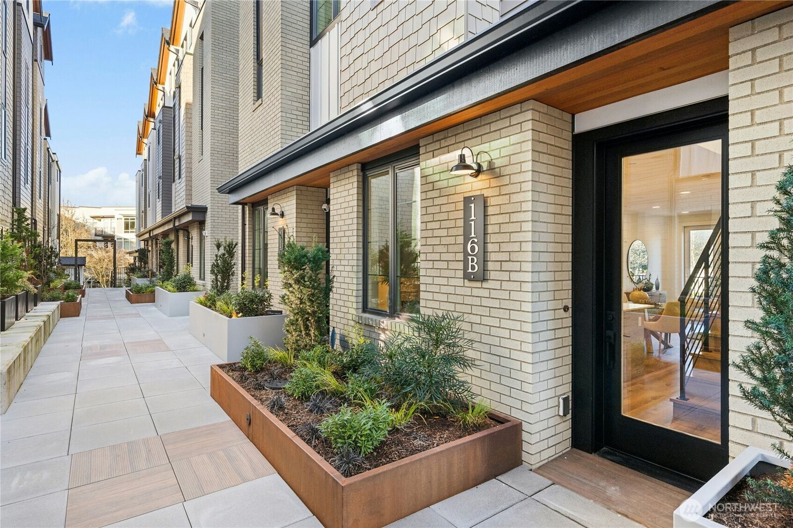 Property Photo:  116 B  2nd Street S B  WA 98033 