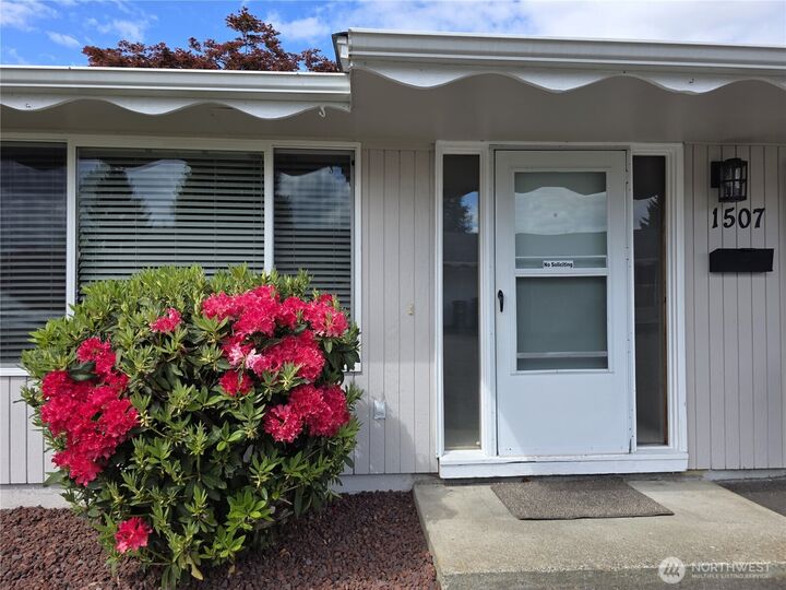 Property Photo: 1507 Wright Avenue WA 98390