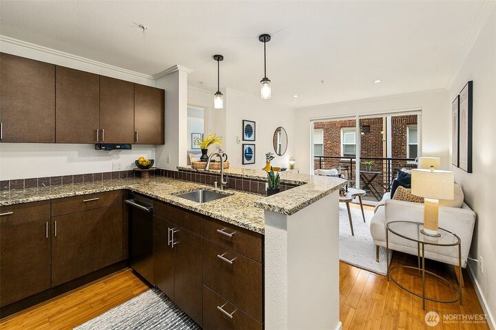 Property Photo: 626 4th Avenue W 305 WA 98119