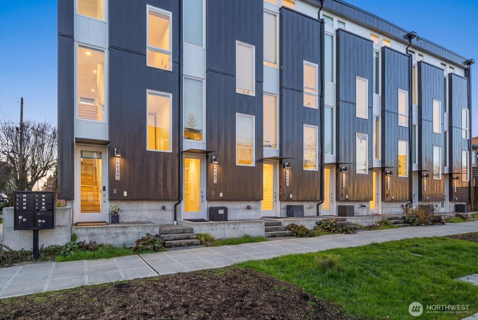 Property Photo:  4801  Dayton Avenue N A  WA 98103 