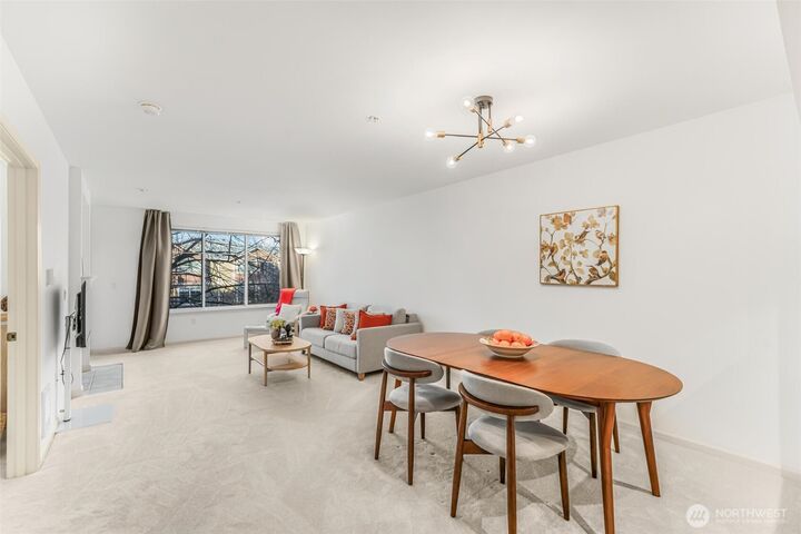 Property Photo:  1525 NW 57th Street 302  WA 98107 