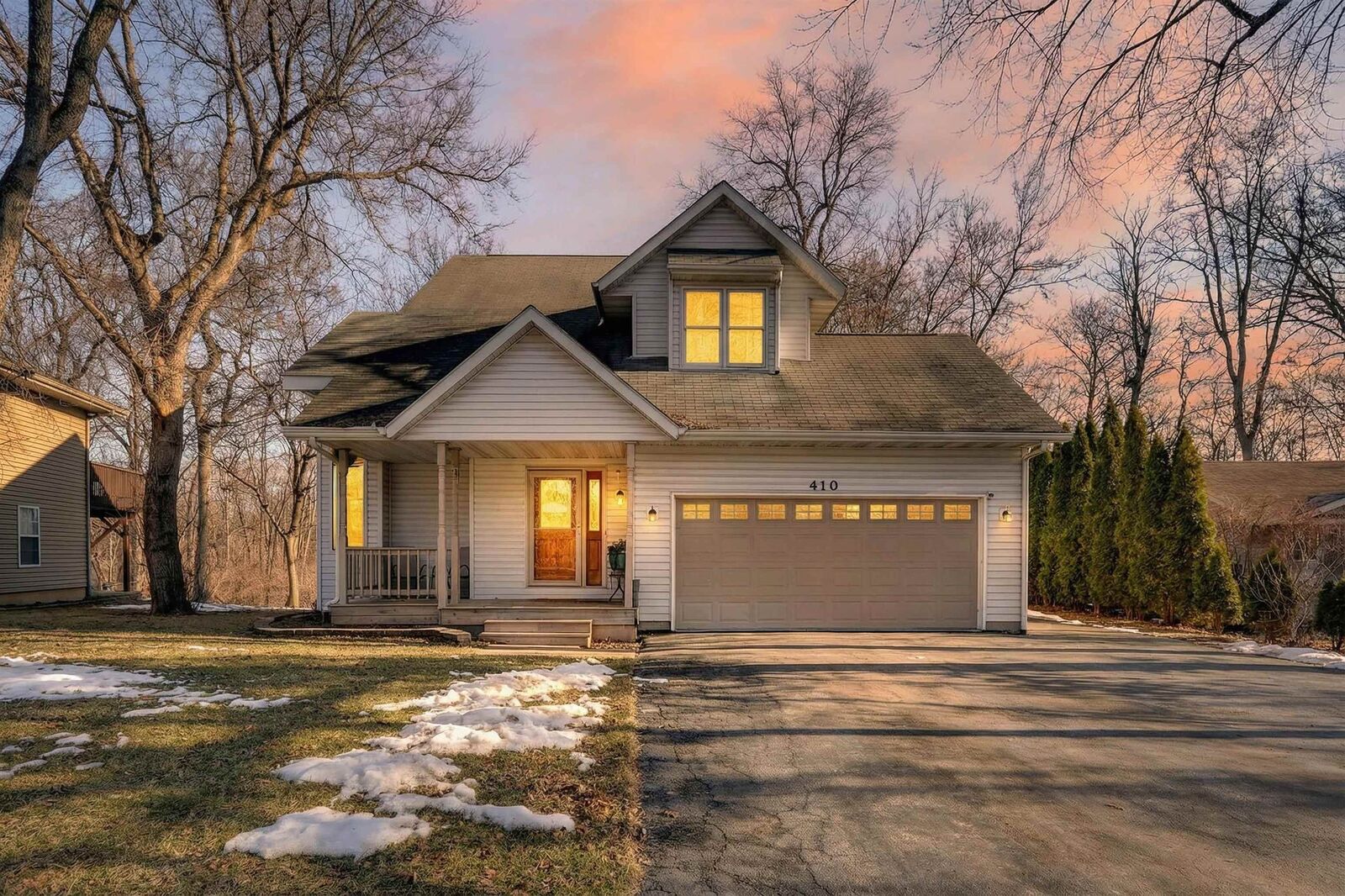 Property Photo: 410 Talladega Drive IL 61065