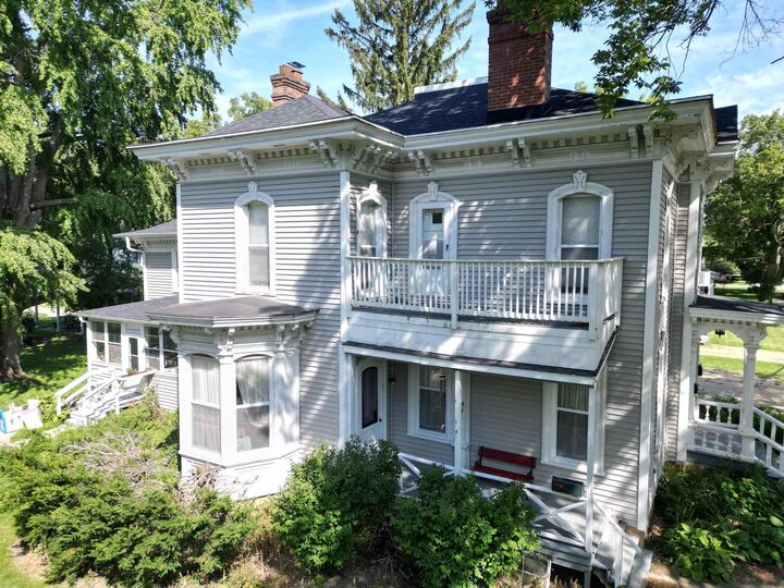 Property Photo:  400 N 4th Street  IL 61061 