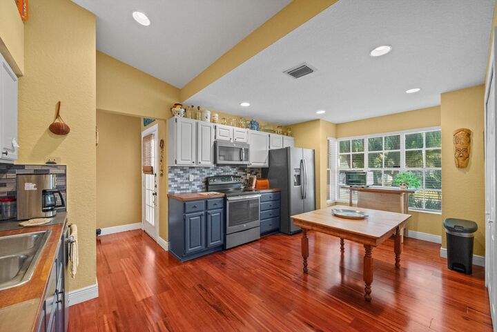 Property Photo:  13011 Blue Lake Drive  FL 33414 