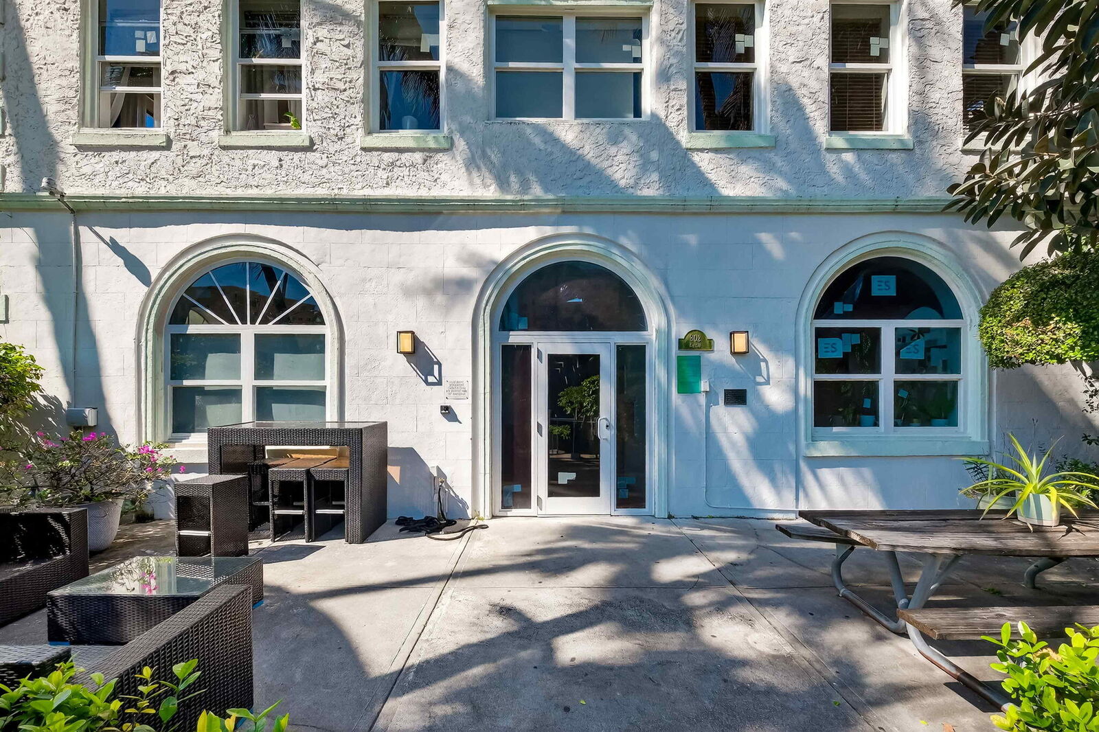 Property Photo:  802 Euclid Avenue 104  FL 33139 