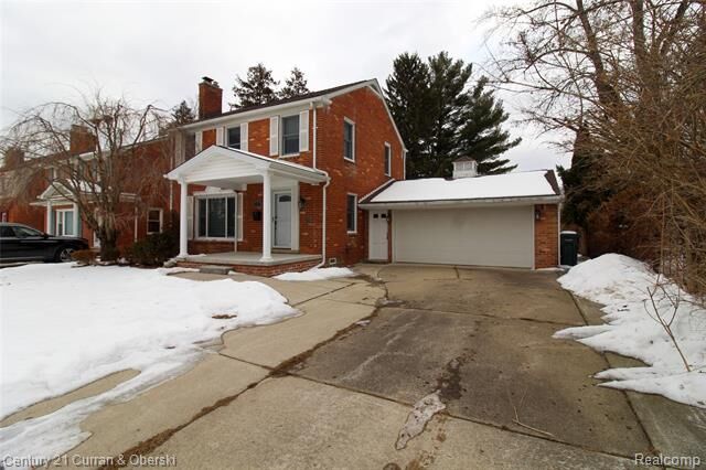 Property Photo: 322 Tannahill Street MI 48124