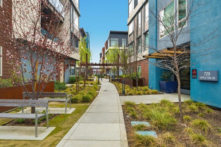 Property Photo: 729 Eppleton Lane 303 CA 94404