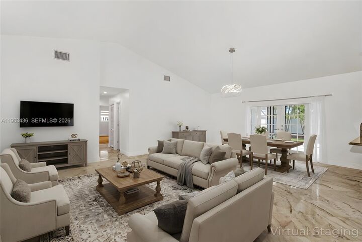 Property Photo: 15507 NW 82nd Ct FL 33016