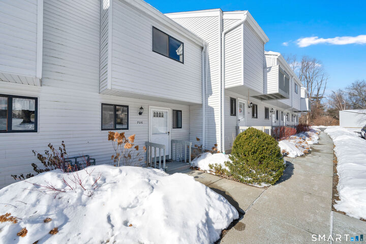 Property Photo: 706 Timber Lane 706 CT 06019