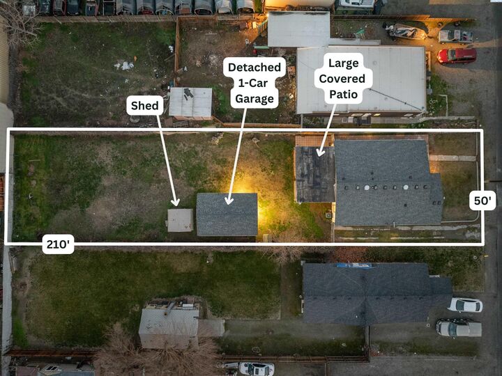 Property Photo: 526 W Entiat Ave WA 99336