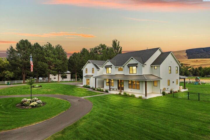 Property Photo:  88580 W 119 Pr NW  WA 99350 