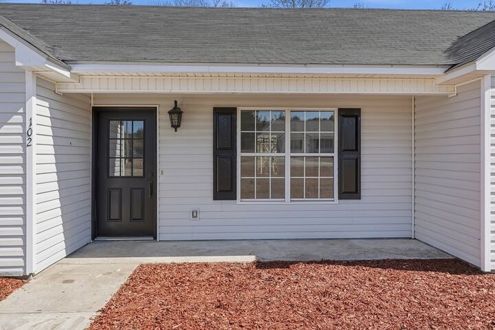 Property Photo:  102 Sweetbriar Lane  GA 31774 