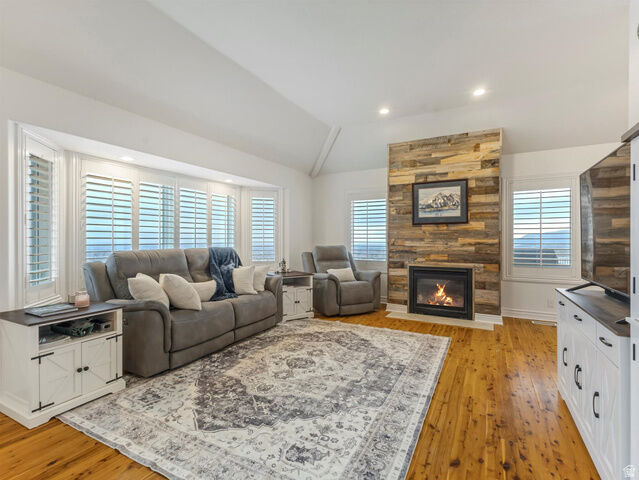 Property Photo: 2522 S Scenic Dr E UT 84109