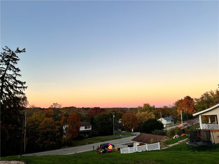 Property Photo: 271 W Ingomar Rd PA 15237