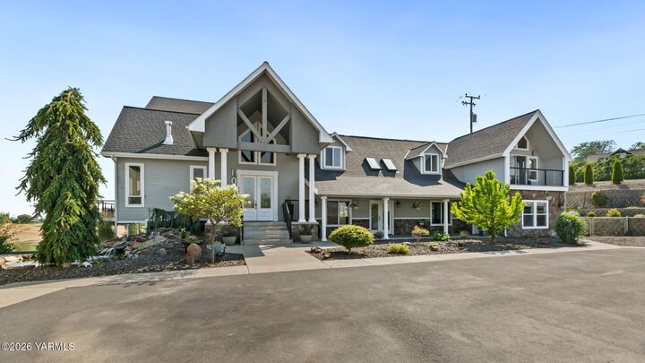 Property Photo:  921 Tibbling Rd  WA 98942 