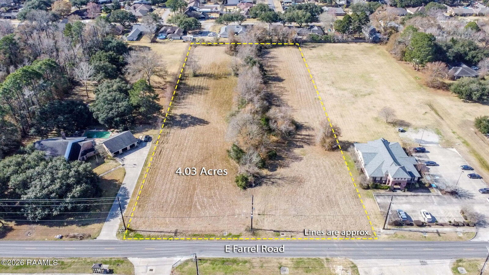 Property Photo: 200 E Blk Farrel Road C3 LA 70508