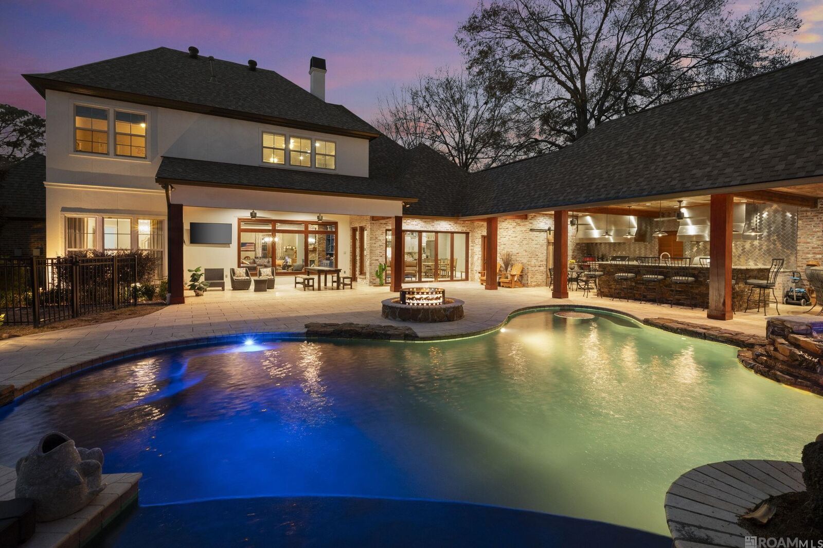 Property Photo:  4505 Bluebonnet Rd  LA 70809 