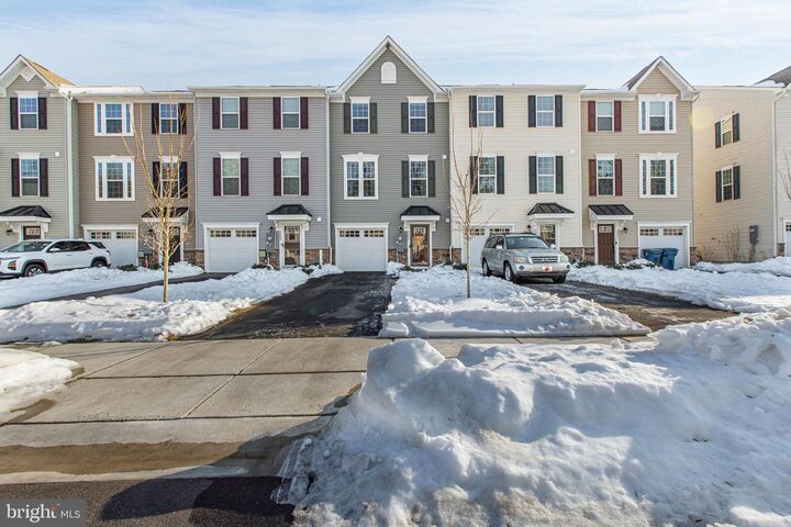 Property Photo: 2047 Rivers Drive DE 19702