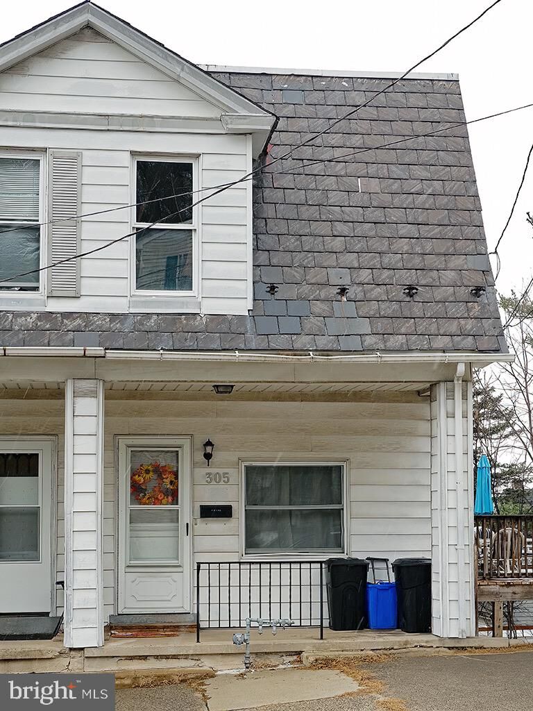 Property Photo:  305 W 8th Street  PA 18015 