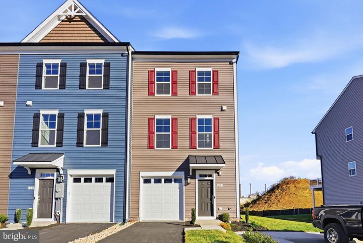 Property Photo: 218 Monteith Drive VA 22601