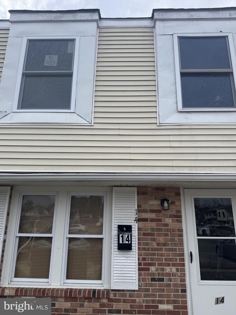Property Photo:  14 Magnolia Court  NJ 08081 