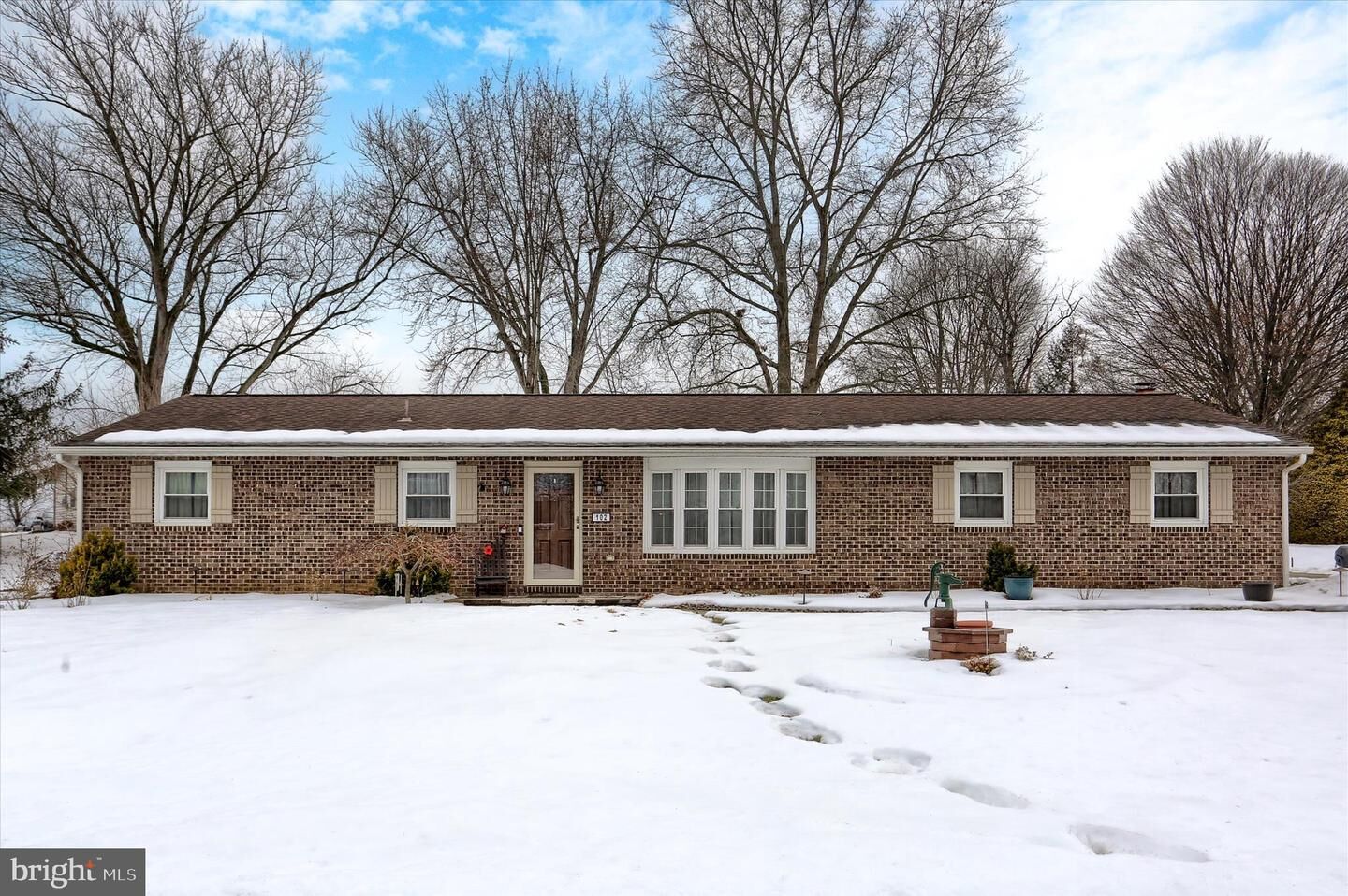Property Photo:  102 Fairway Drive  PA 17055 