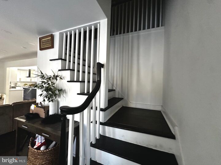 Property Photo: 14 Quartz Mill Road DE 19711