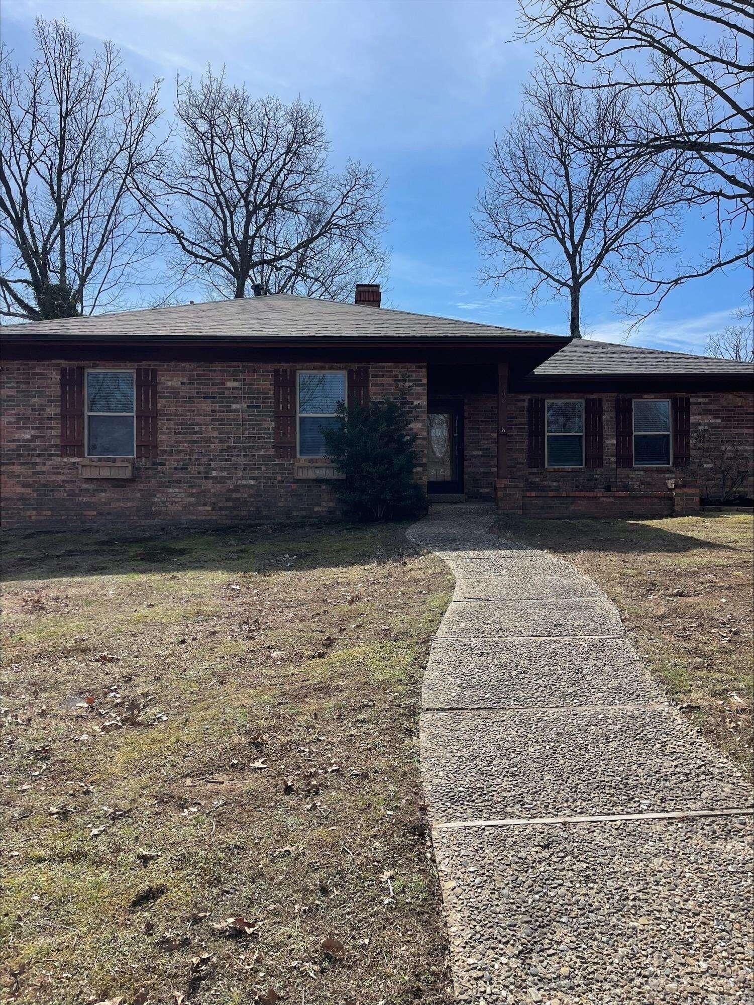 Property Photo:  208 Elwood Dr  AR 72120 