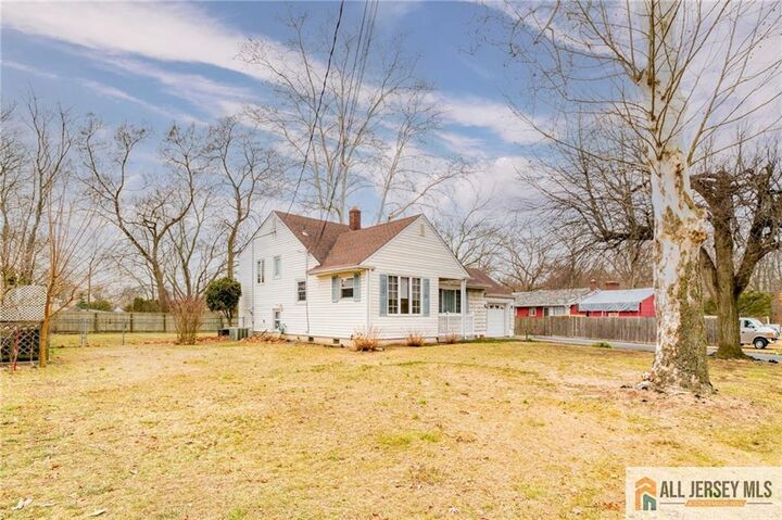 Property Photo:  499 Old Stage Road  NJ 08884 