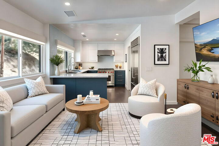 Property Photo:  3850 Glenalbyn Dr  CA 90065 