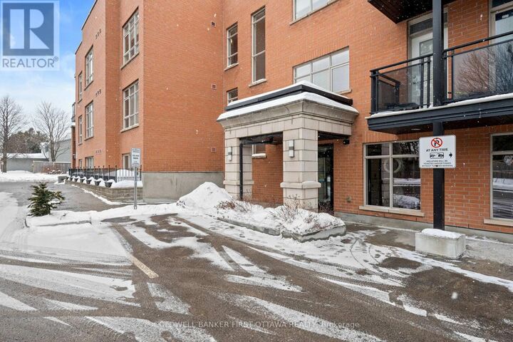 Property Photo:  3684 Fallowfield Road 204  ON K2J 2J1 