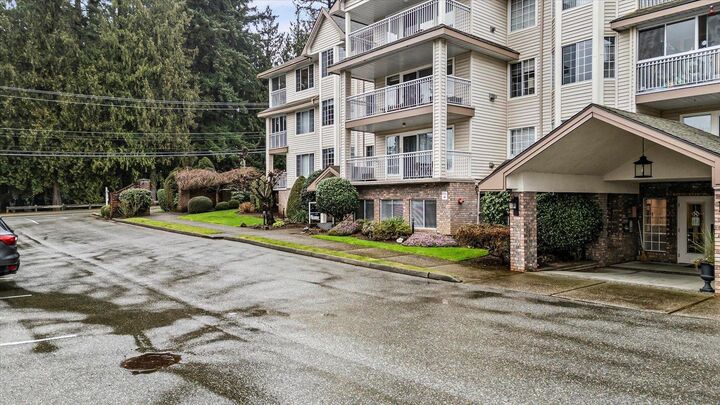 Photo de la propriété:  2491 Gladwin Road 307  BC V2T 3N8 