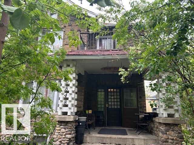 10848 93 Street NW — photo 1