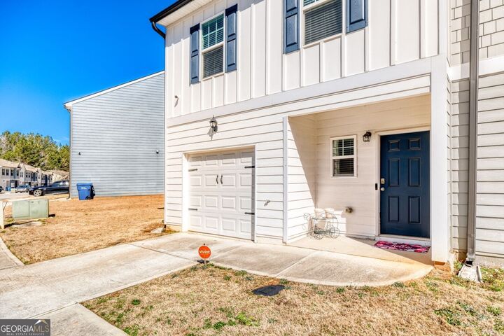 Property Photo: 5118 Lower Elm Street 93 GA 30349