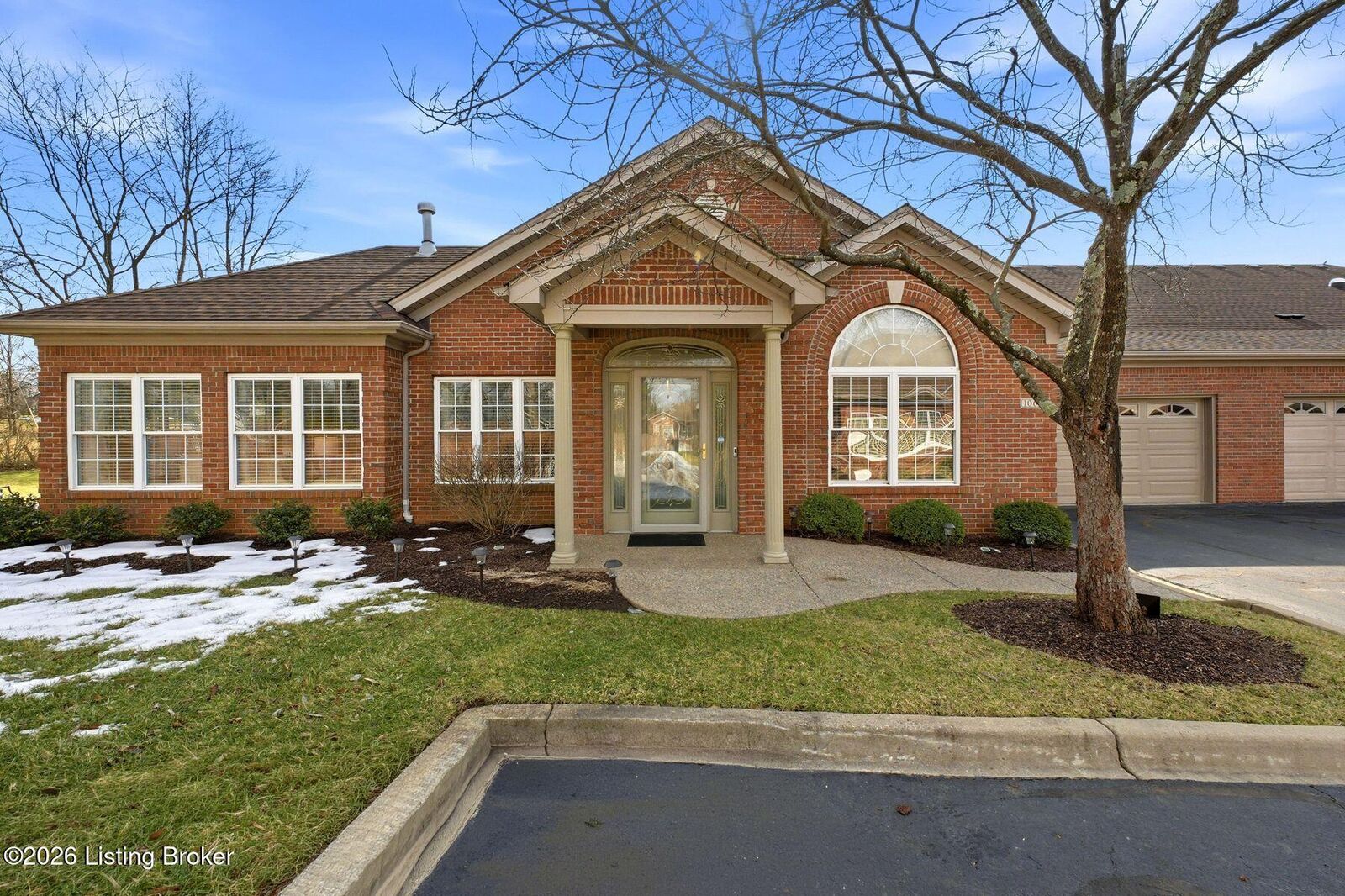 Property Photo: 10614 Waterloo Way KY 40223