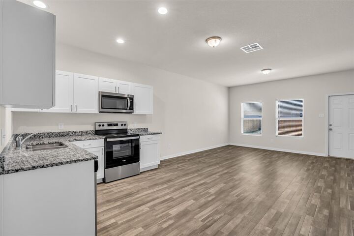 Property Photo: 2511 17th Street TX 77445