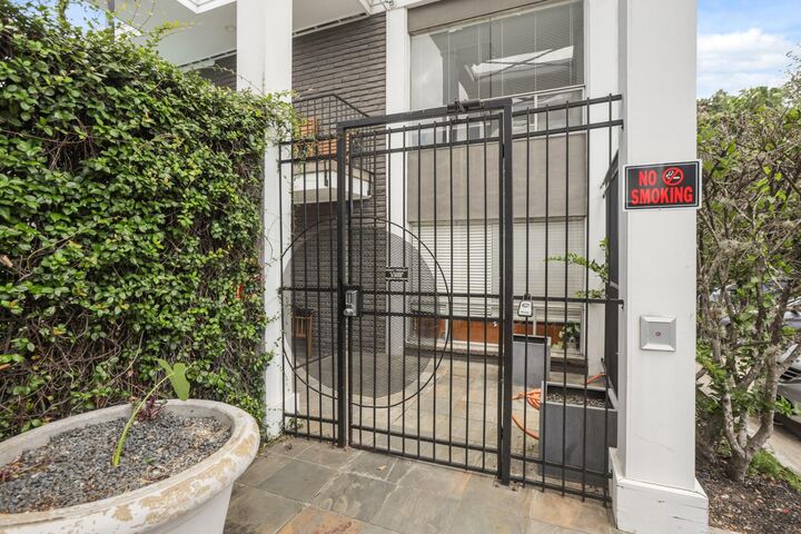 Property Photo:  3602 Garrott Street Street 15  TX 77006 