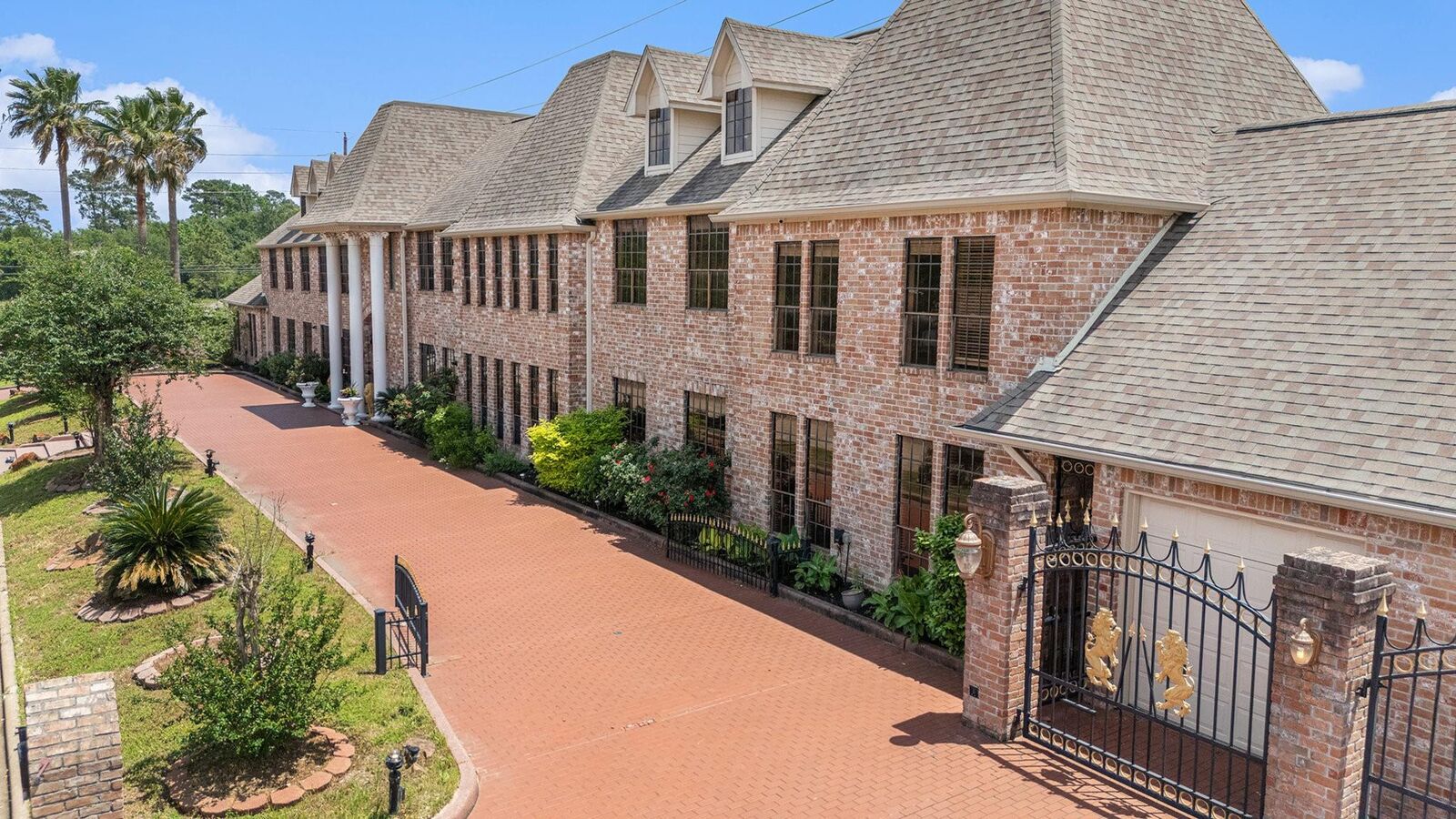 Property Photo:  7415 Naremore Drive  TX 77379 