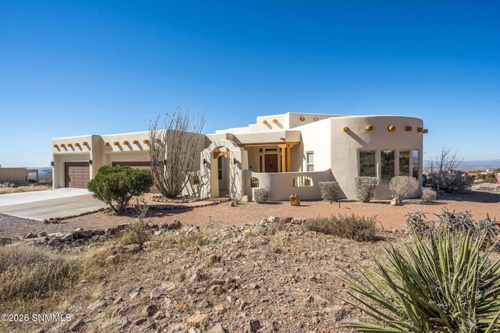 Property Photo: 5048 Ventana View Road NM 88011