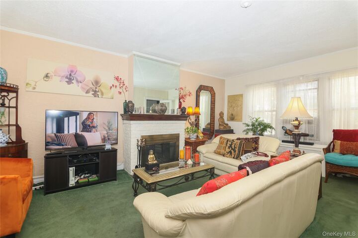 Property Photo:  2555 Westervelt Avenue  NY 10469 