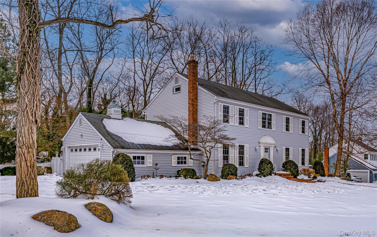Property Photo:  2 Sea View Lane  NY 11766 