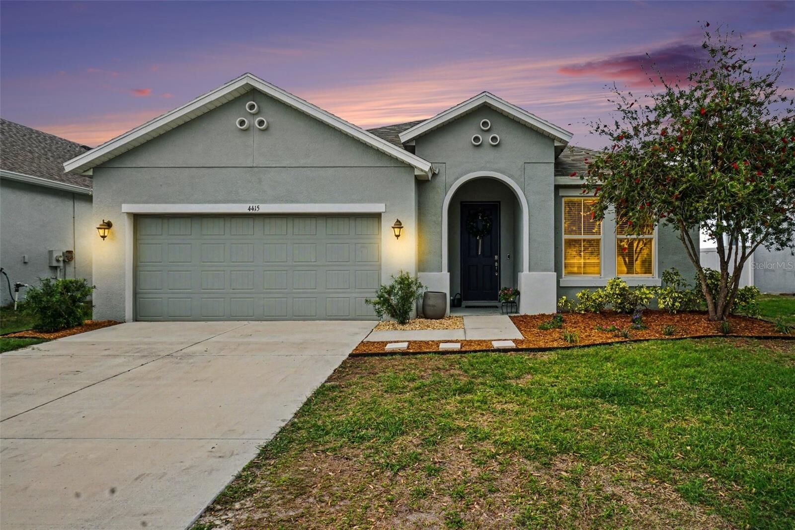 Property Photo:  4415 Windy Hammock Way  FL 34221 
