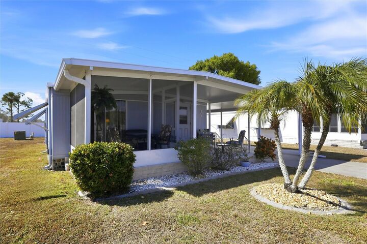 Property Photo:  3 S Mockingbird A3  FL 33950 