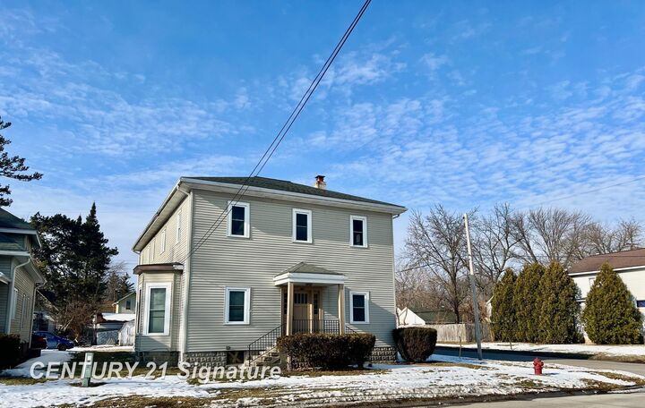 Property Photo:  141 N Bates Street  MI 48602 