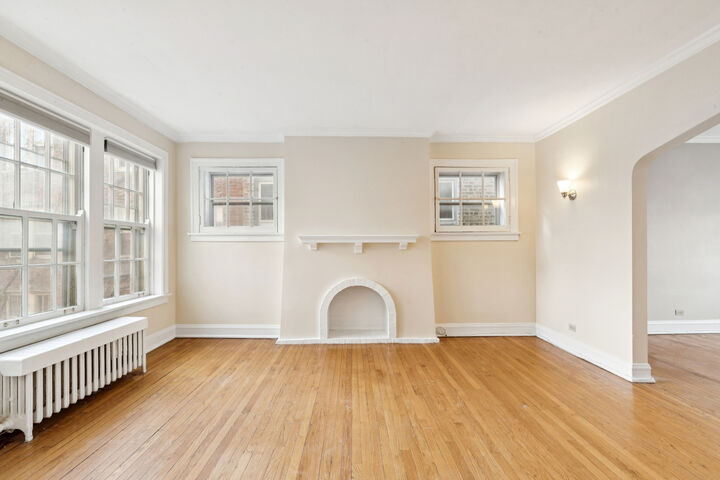 Property Photo:  817 Brummel Street 2N  IL 60202 