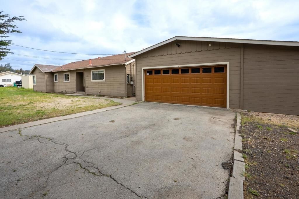 Property Photo: 17918 Pesante Road CA 93907