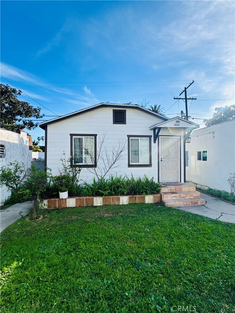 Property Photo: 3528 W 59th Place CA 90043