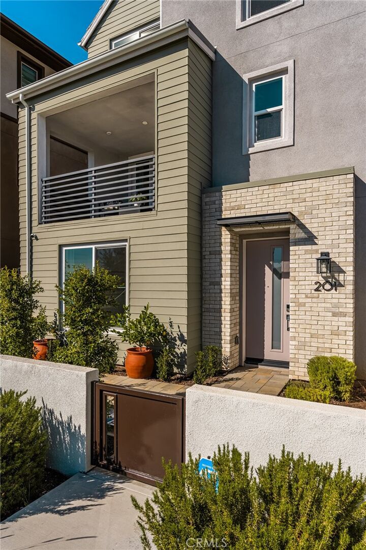 Property Photo:  201 Lynx  CA 92618 