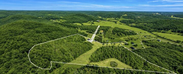 Property Photo:  325 Freeman Ln  TN 37074 